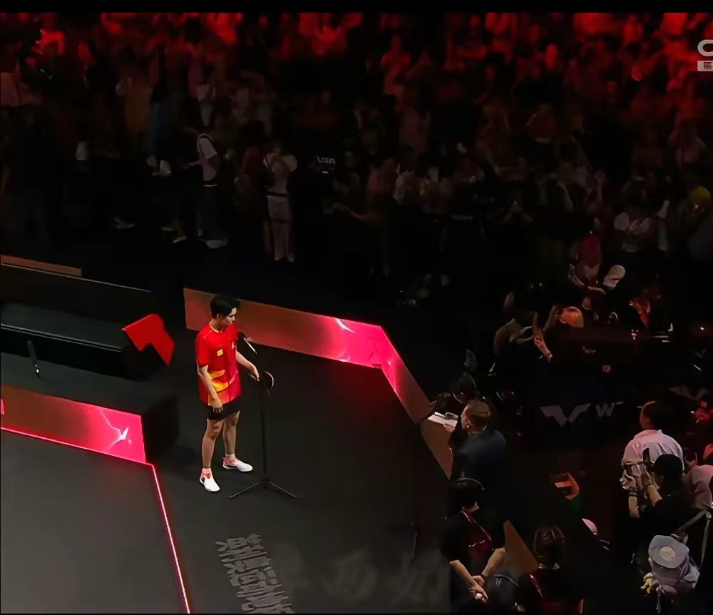 包含赛后圣安东尼奥马刺备战CBA常规赛，内部沟通细节曝光，态度坚定，更衣室氛围转暖的词条